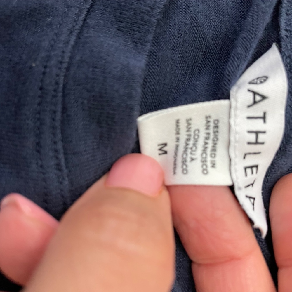 ATHLETA SLEEVELESS TOP - Picture 2 of 2